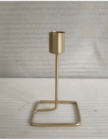 Metal candle holder
