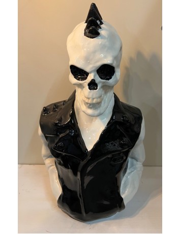 Polyresin skull modern black white